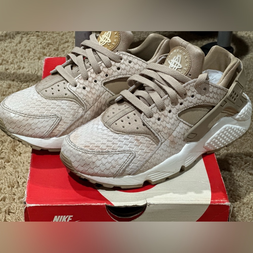 Air Huarache women’s sz 6.5